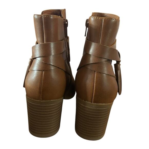 Style & Co Catrionaa Tassel Detail Boho Western Booties NEW Size 7.5 - Picture 4 of 10